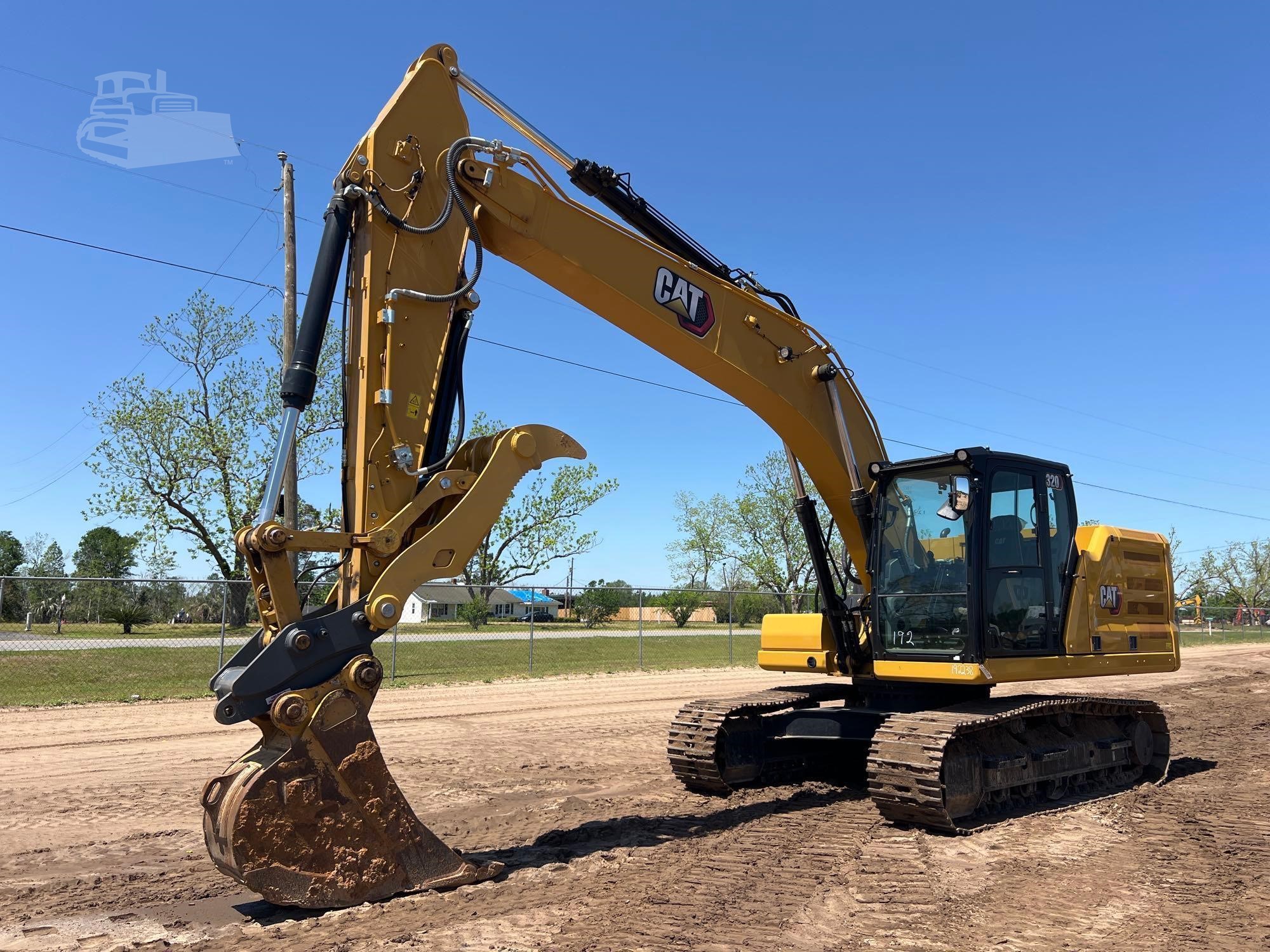 2021 CATERPILLAR 320