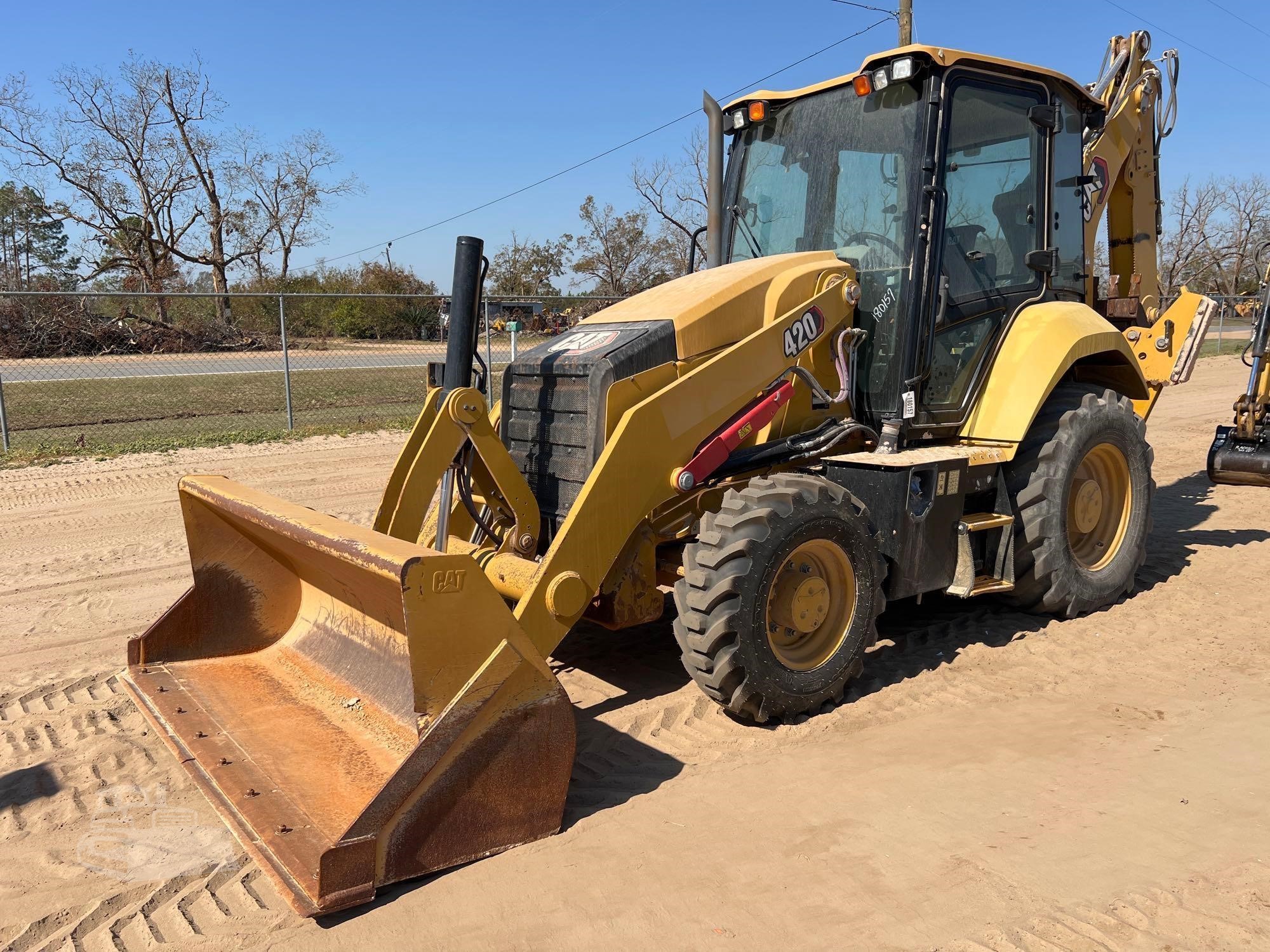 2021 CATERPILLAR 420